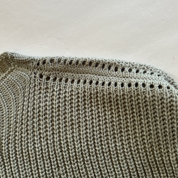 NEW Ugerloo Women’s Sweater Open Neckline Oversized Soft Green Size XL NWT - Picture 4 of 10